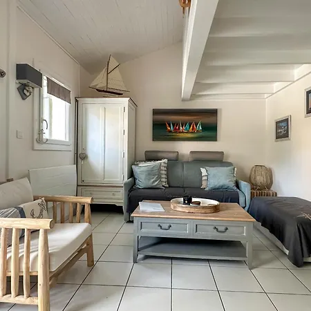 Casa vacanze Charmante Maison 4 Pers, Terrasse, Parking, Animaux Admis, Wifi - Fr-1-705-62 *