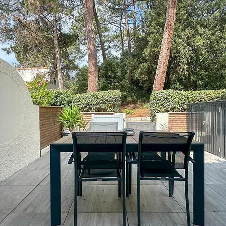 Casa vacanze Charmante Maison 4 Pers, Terrasse, Parking, Animaux Admis, Wifi - Fr-1-705-62 *