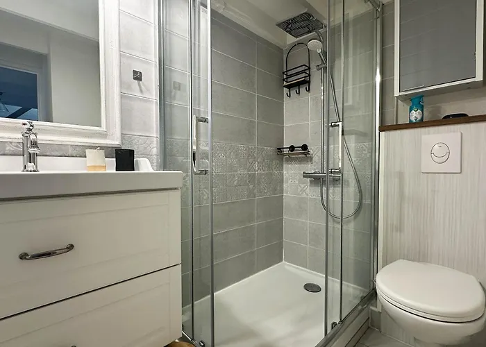 Charmante Maison 4 Pers, Terrasse, Parking, Animaux Admis, Wifi - Fr-1-705-62 *